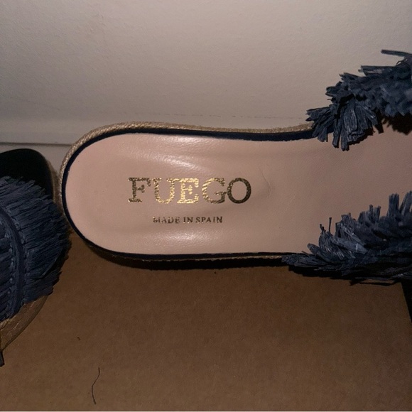 NIB Fuego Brenda Navy Raffia Fringe Espadrille Wedges - Picture 6 of 11